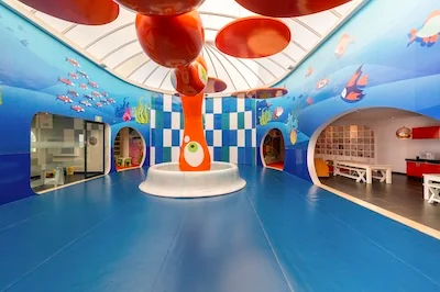 https://www.palmarbeachresortandspa.com.mx/galleries/Kids club/Kids Club.webp